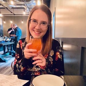 Meet your Posher, Valarie